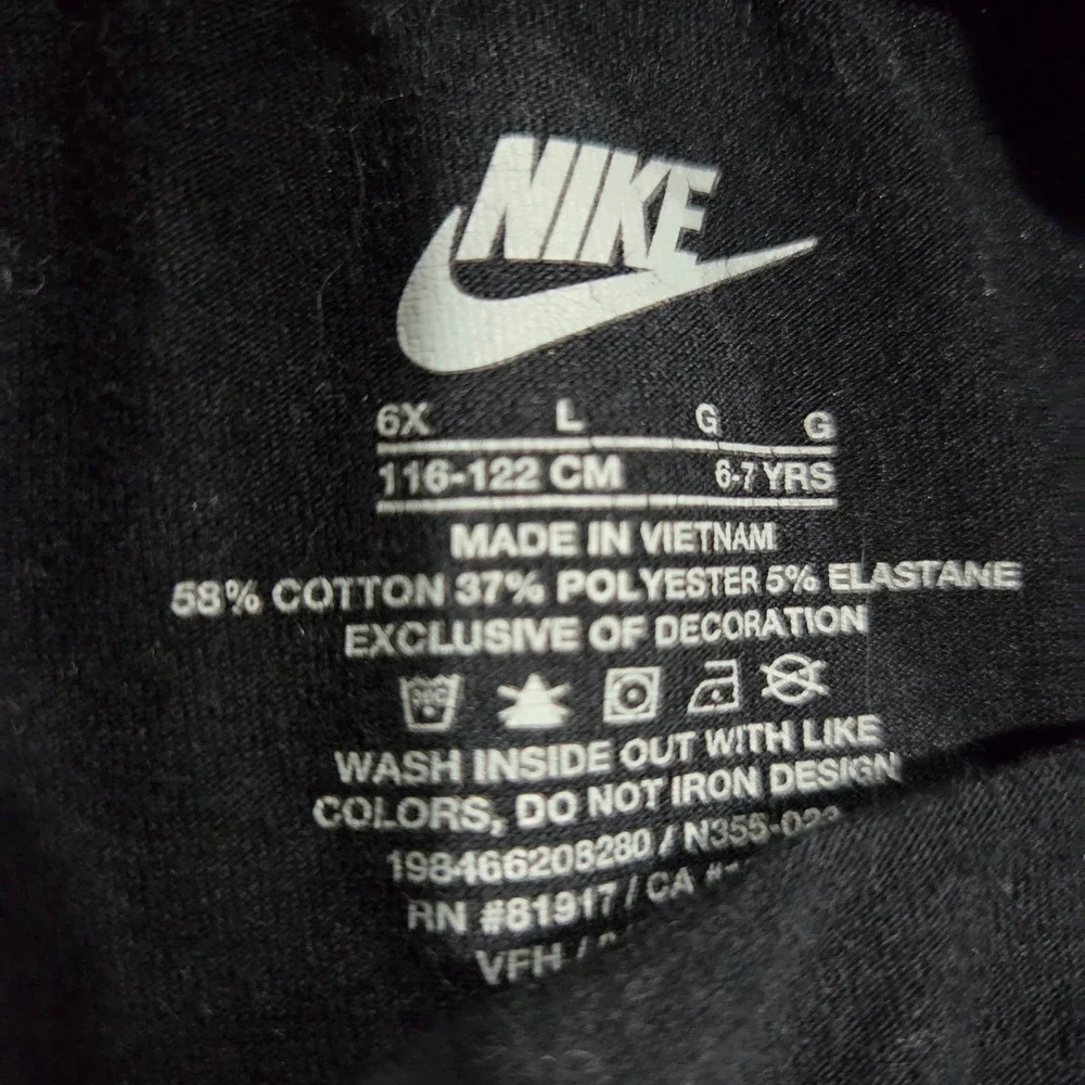 Nike Girls Sportswear Leggings Black White Futura Logo Size 6X 6-7 Years